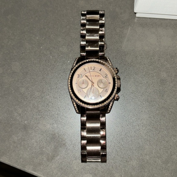 𝐌𝐊 𝐖𝐨𝐦𝐞𝐧’𝐬 𝐰𝐚𝐭𝐜𝐡 - Picture 1 of 5